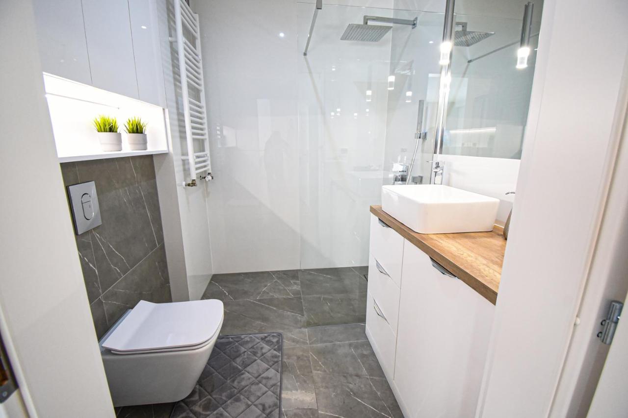 Apartament Villa Park Przy Plazy Z Widokiem Na Jezioro, Taras 50 M2 Ostróda Extérieur photo