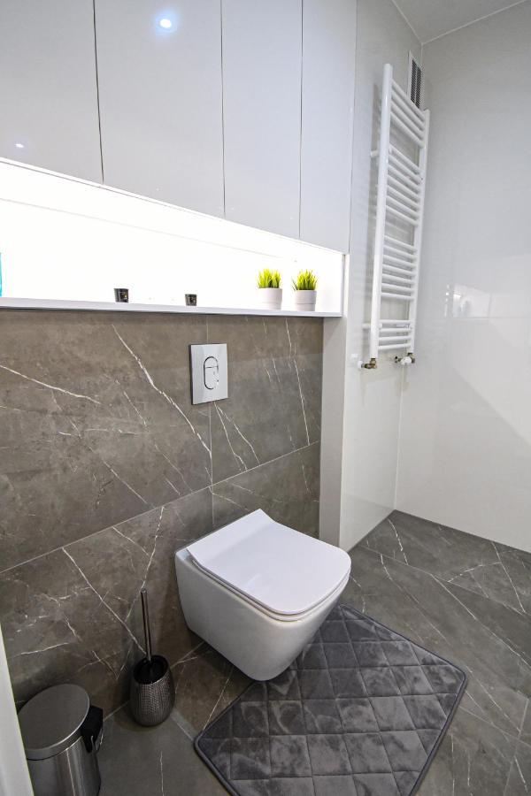 Apartament Villa Park Przy Plazy Z Widokiem Na Jezioro, Taras 50 M2 Ostróda Extérieur photo